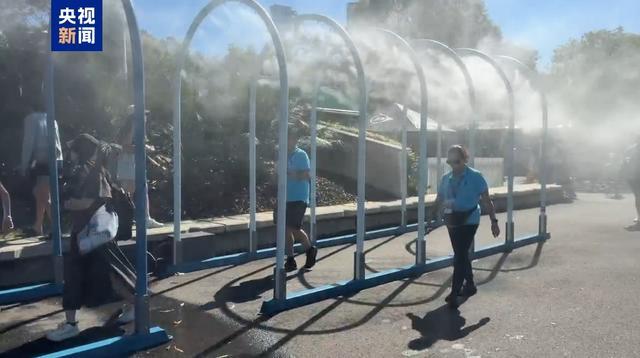 世界杯官方直播app手机版下载-39摄氏度 澳网露天球场比赛因高温暂停