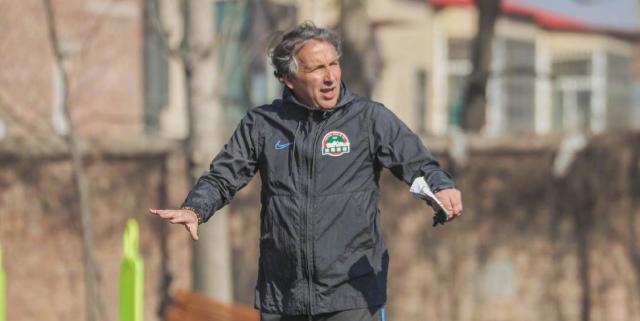 世界杯手机观看软件下载-河南队再创中小球队新玩法：三方股权 双城双主场